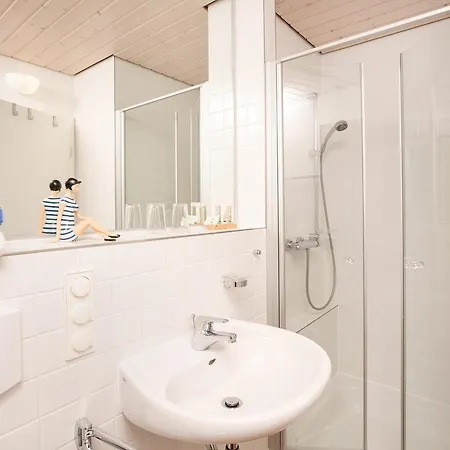 H.w.s. Der Wilde Schwan 3* Sagard